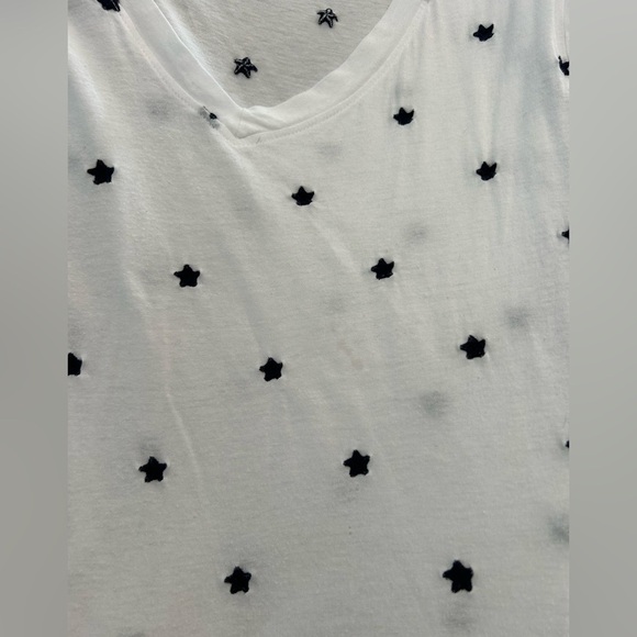For The Republic Women’s White V-Neck T Shirt with Navy Stars Top Size 1X - Picture 6 of 7